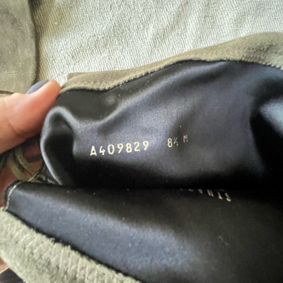 STUART WEITSMAN Lowland Suede Over-The-Knee Boots - Picture 9 of 10